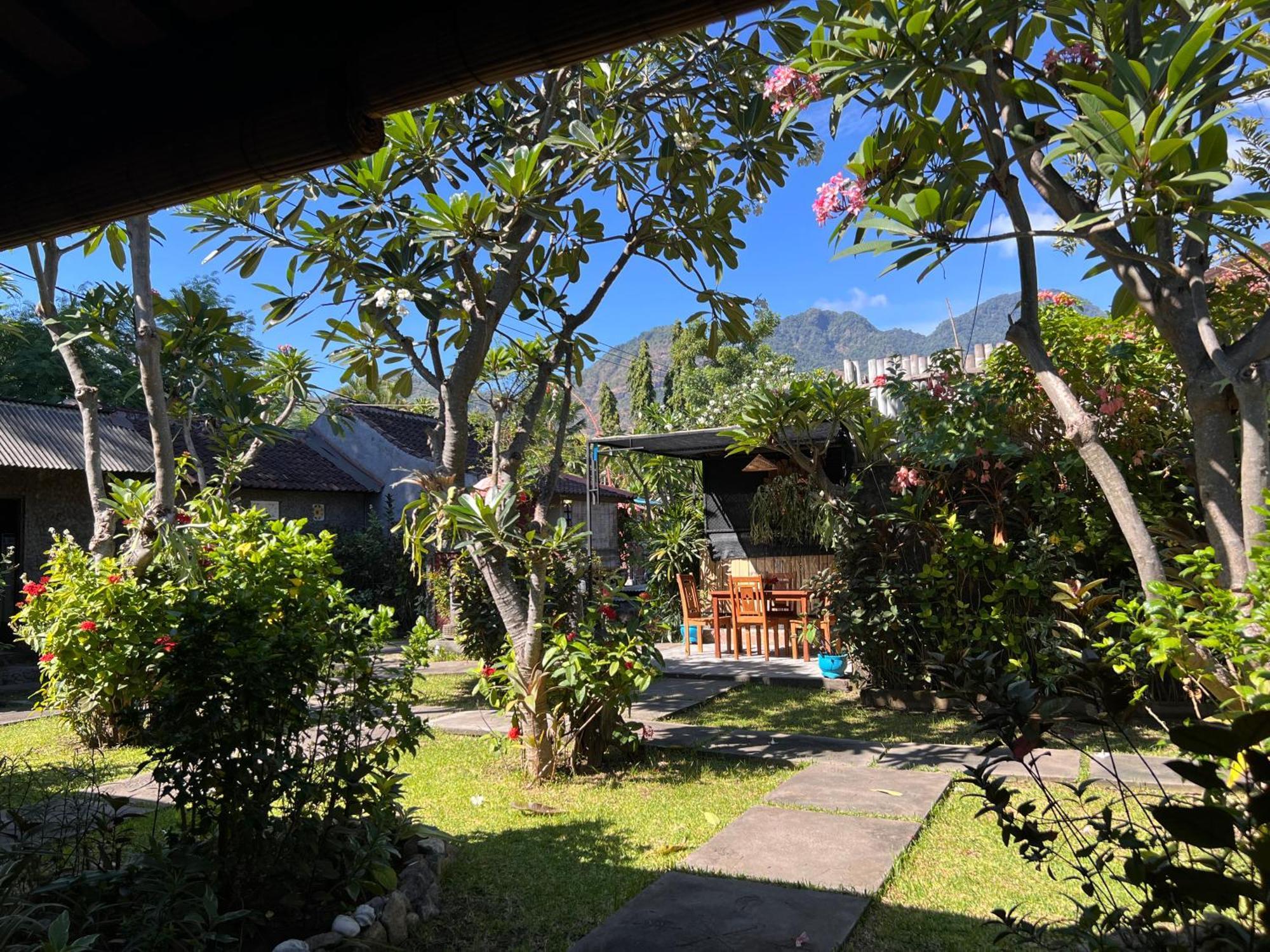 Pondok Shindu Guest House Pemuteran Eksteriør billede